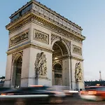 Modern Studio Apartment Champs Elysees Stars